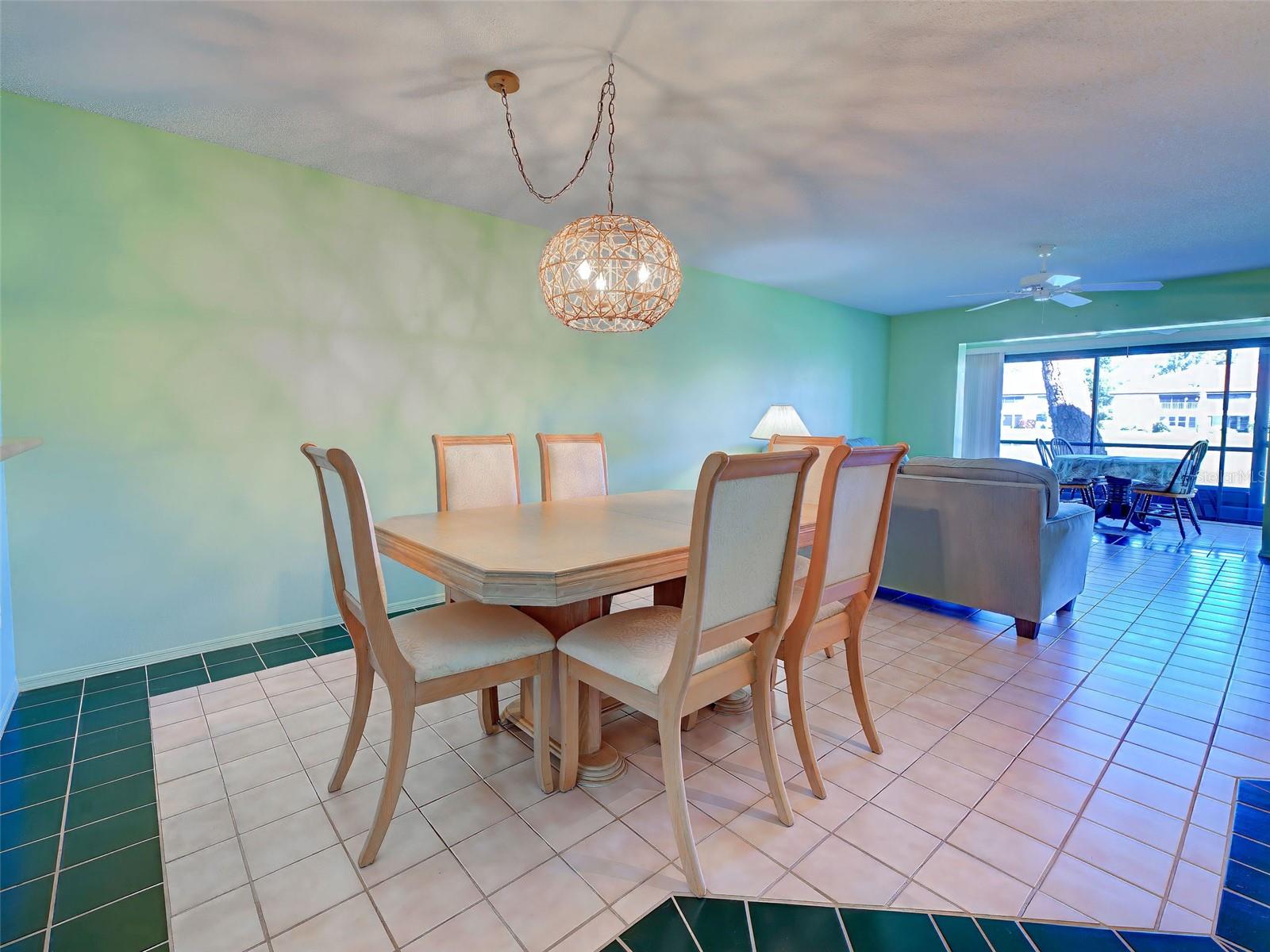 PINE HOLLOW - Residential