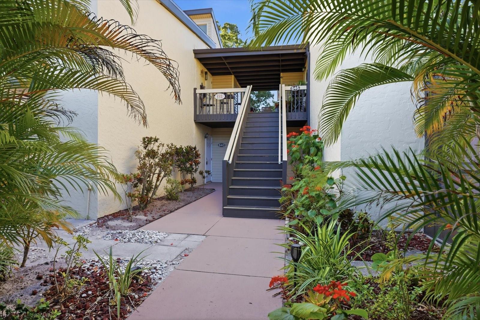 BIRD BAY VILLAGE/LAUREL VILLAS - Residential