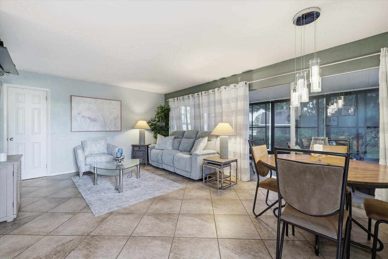 BIRD BAY VILLAGE/LAUREL VILLAS - Residential
