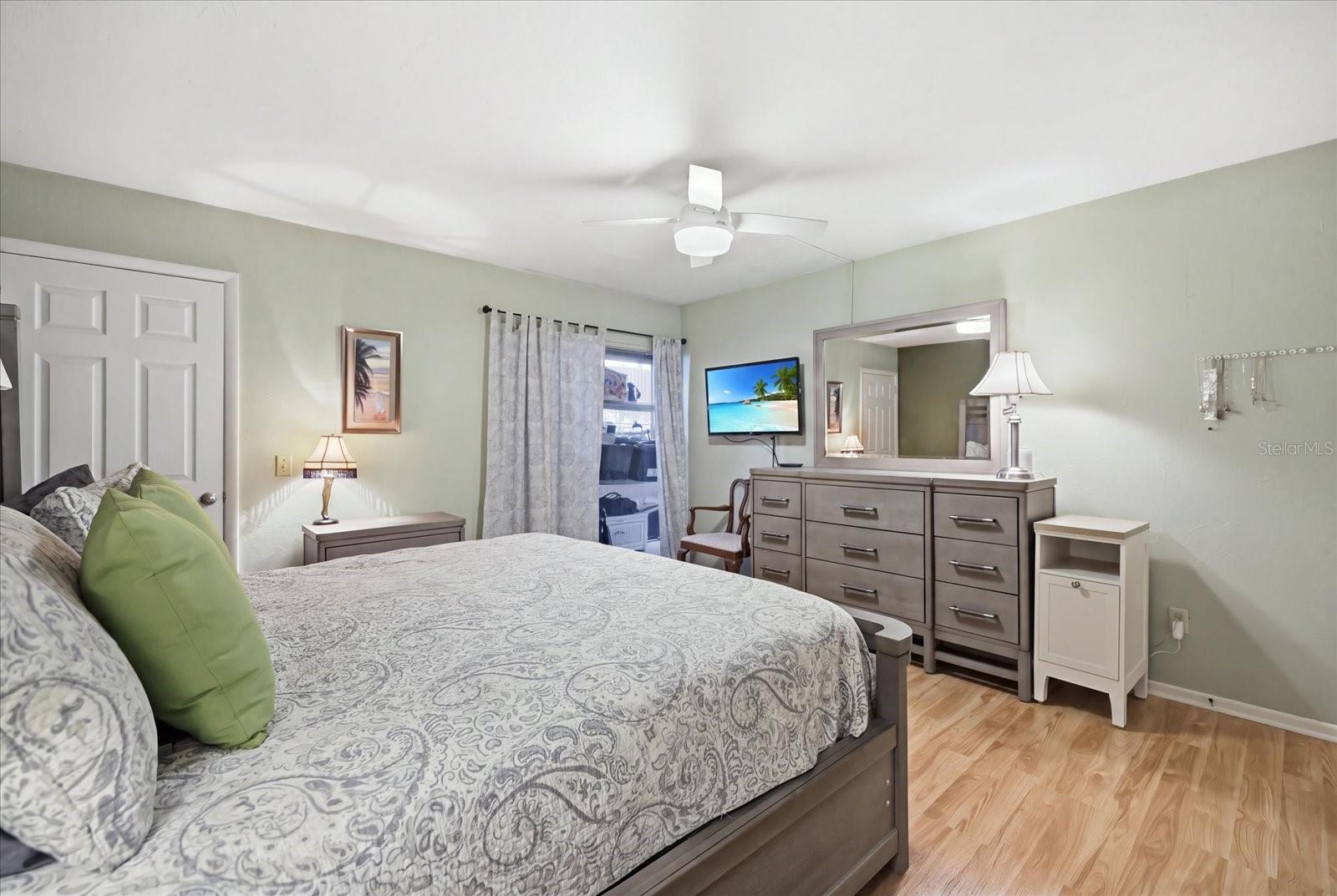 BIRD BAY VILLAGE/LAUREL VILLAS - Residential