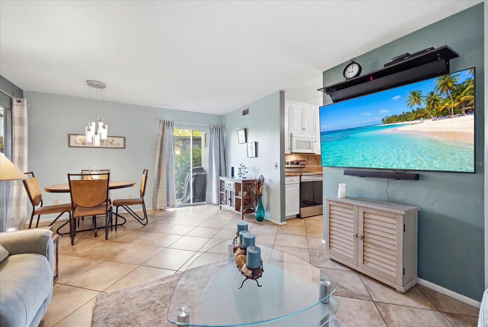BIRD BAY VILLAGE/LAUREL VILLAS - Residential