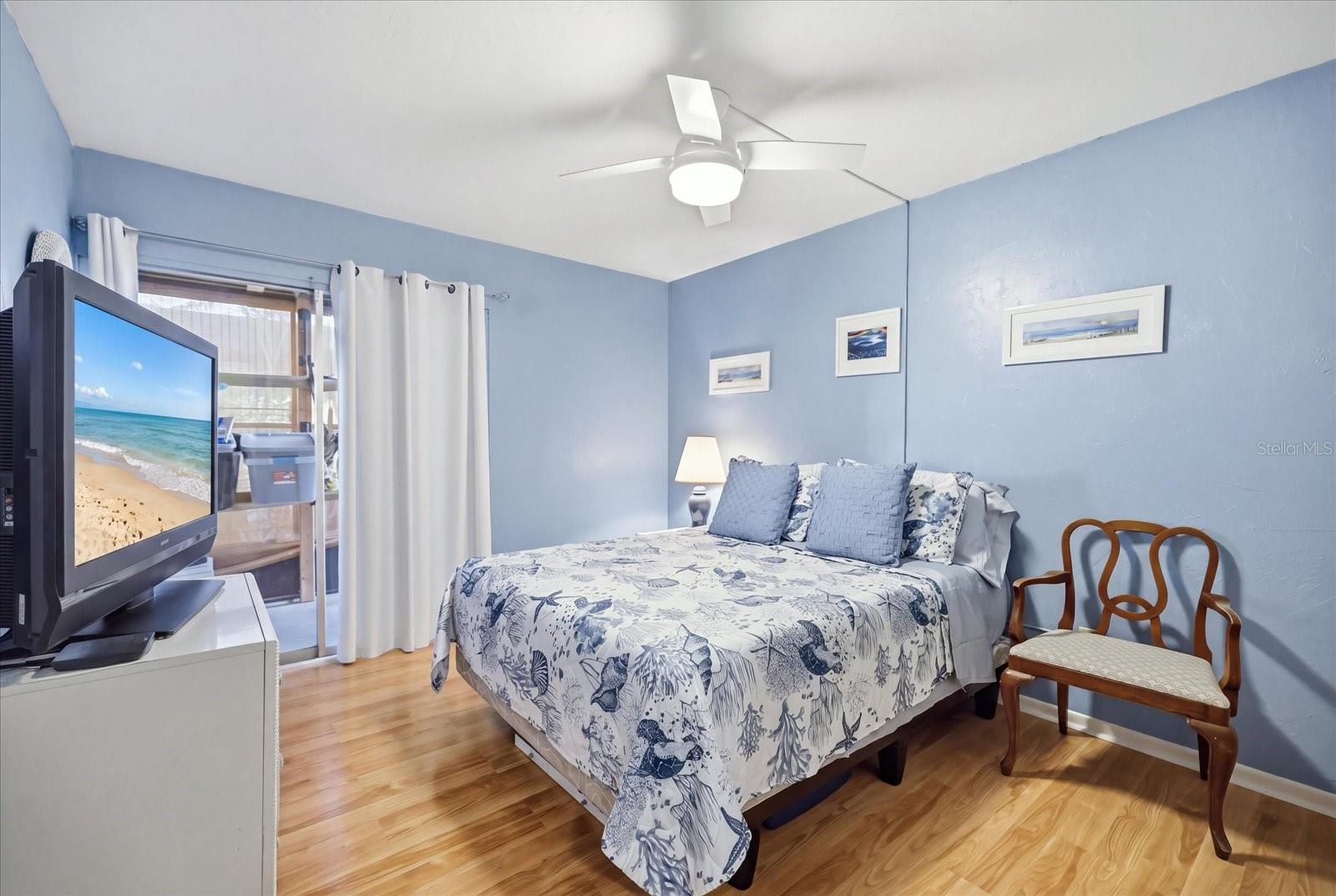 BIRD BAY VILLAGE/LAUREL VILLAS - Residential