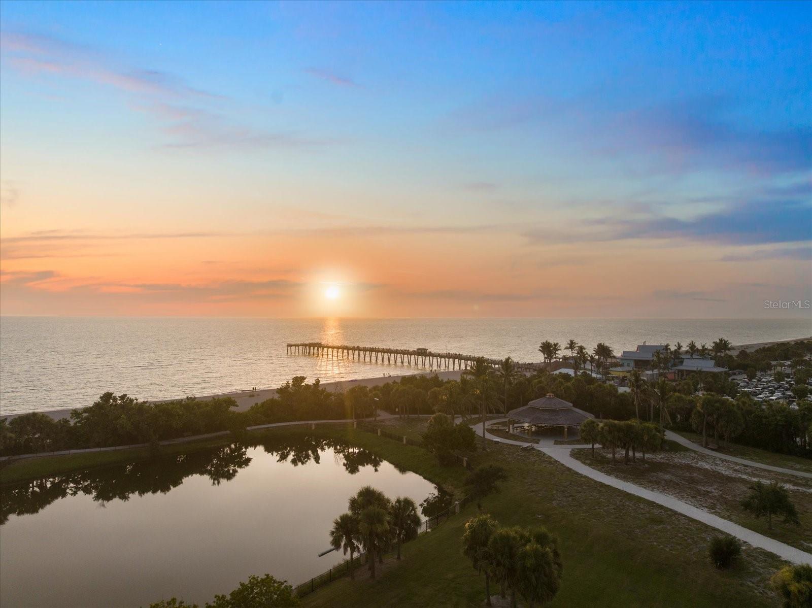 BIRD BAY VILLAGE/LAUREL VILLAS - Residential