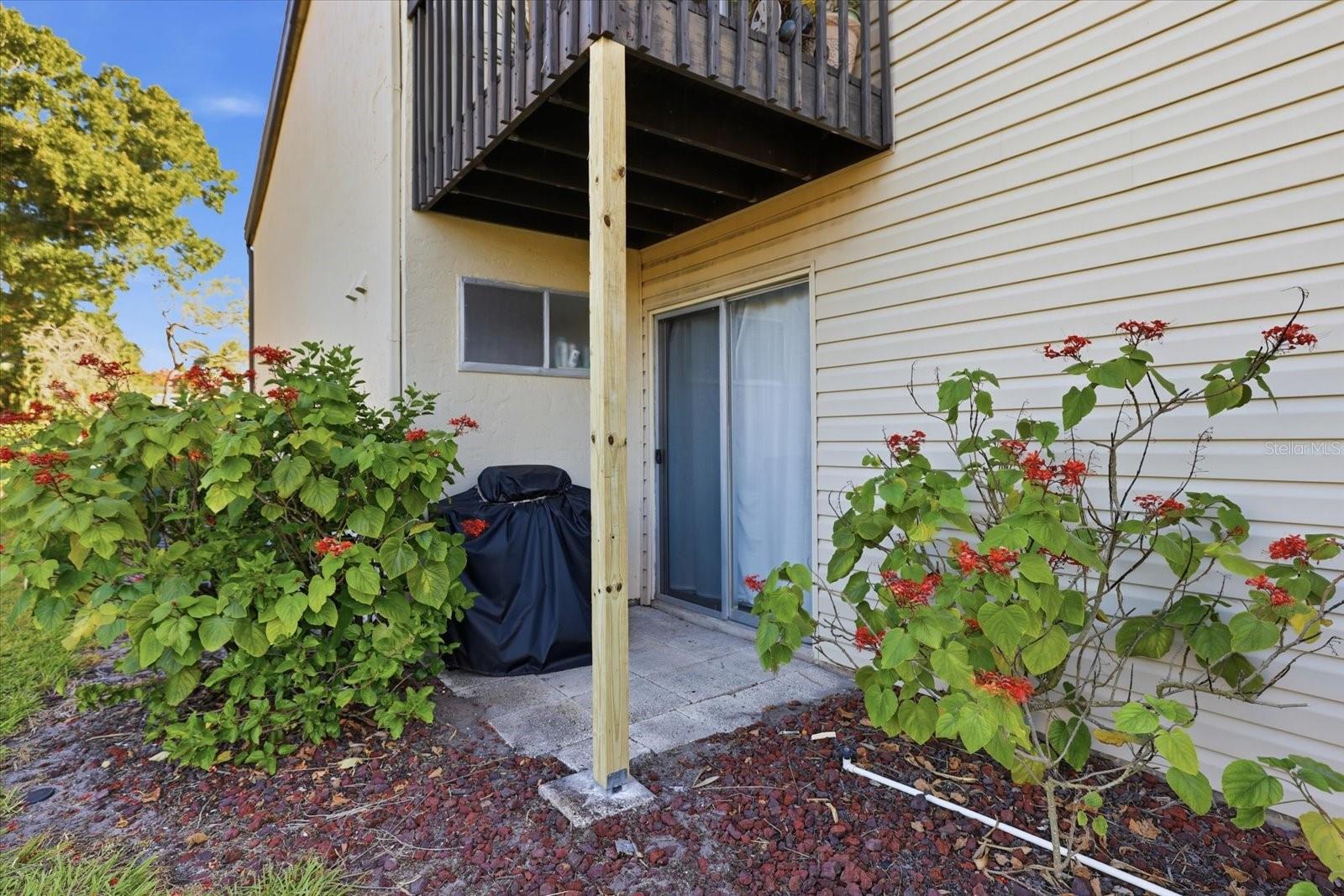 BIRD BAY VILLAGE/LAUREL VILLAS - Residential