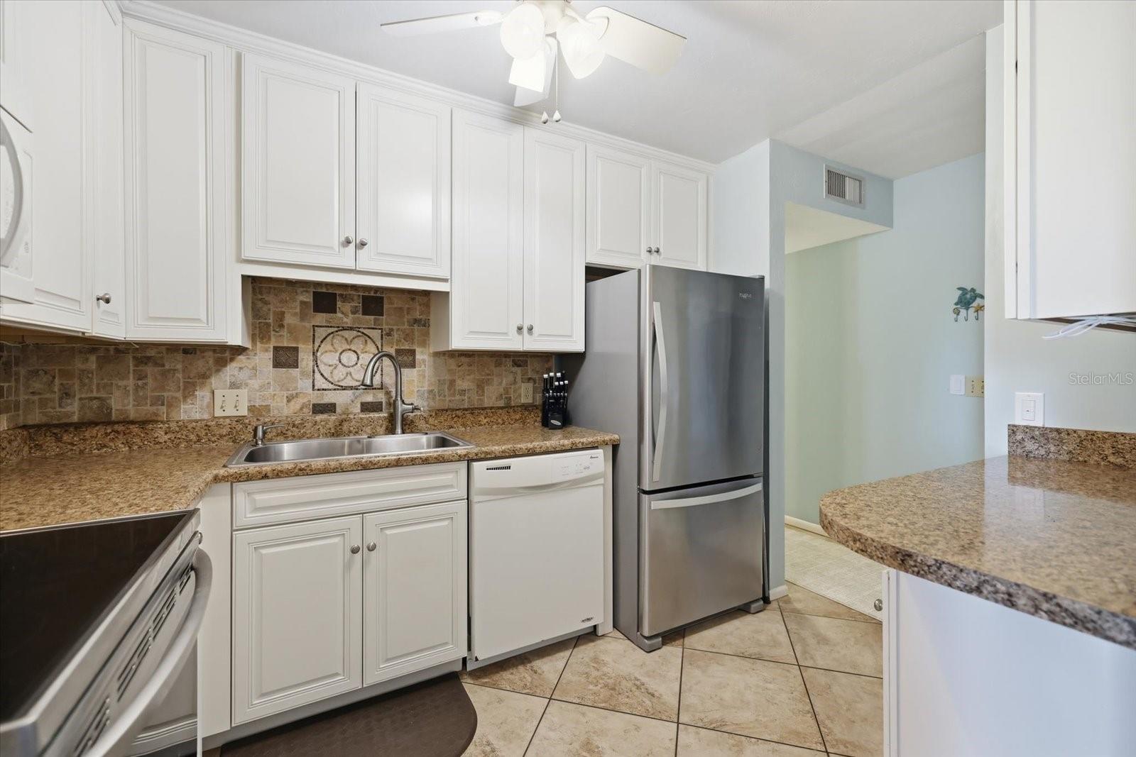 BIRD BAY VILLAGE/LAUREL VILLAS - Residential