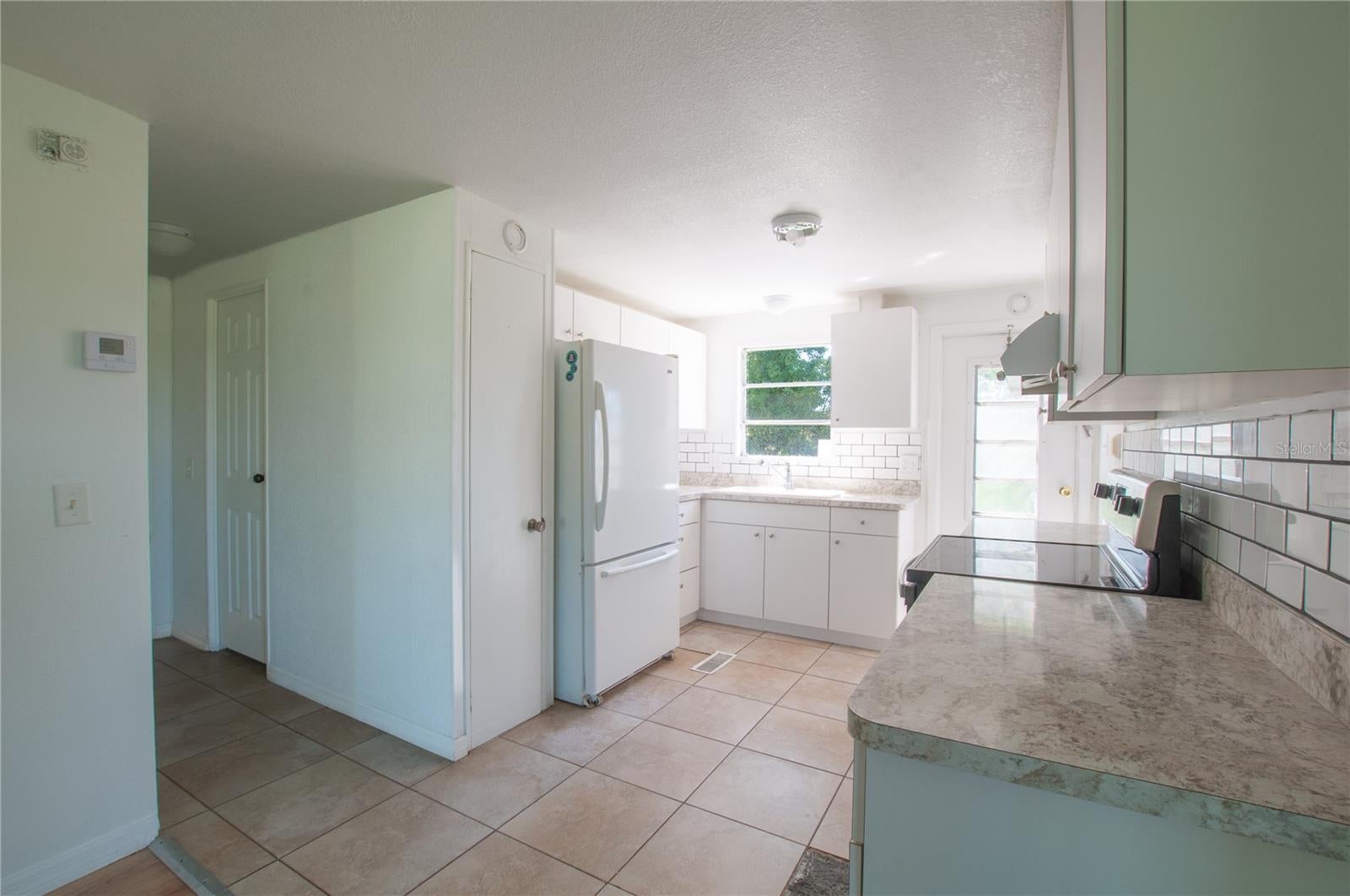 AIRPORT ESTATES - Residential
