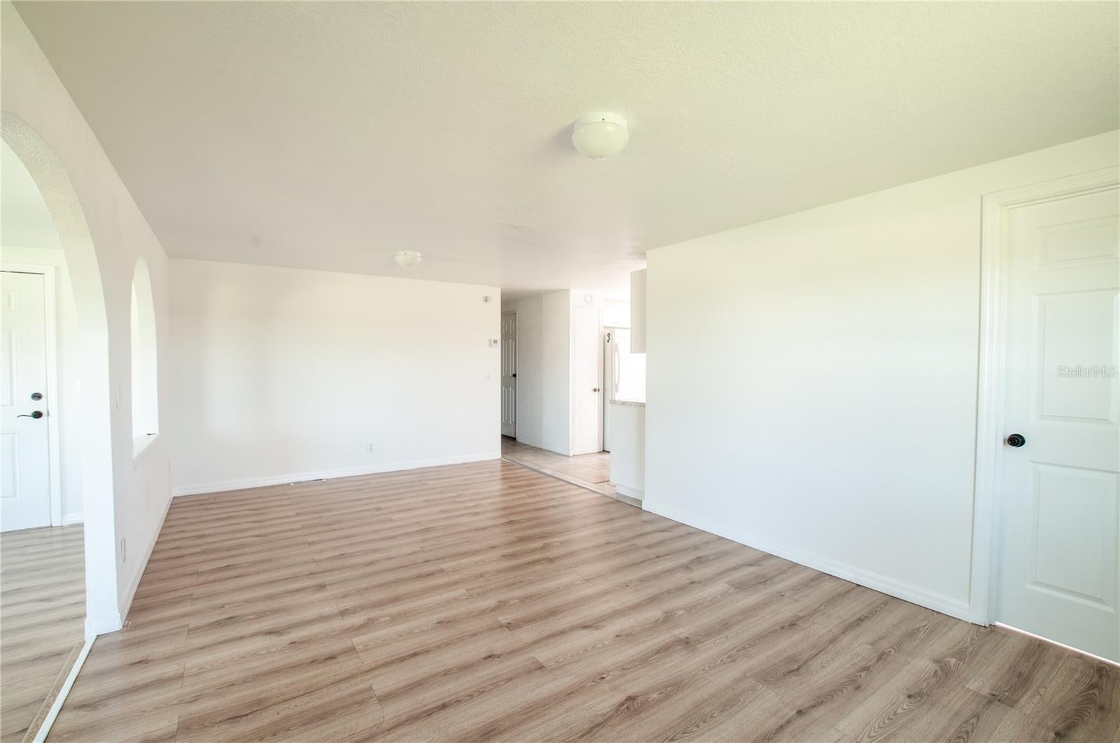AIRPORT ESTATES - Residential