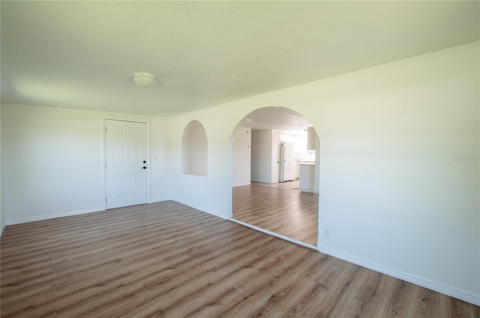 AIRPORT ESTATES - Residential