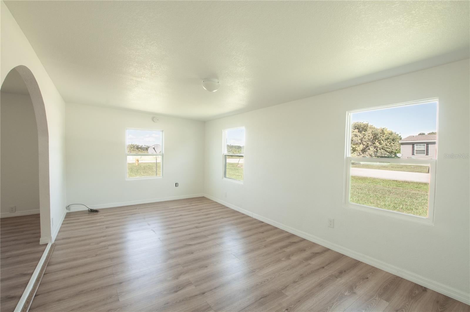 AIRPORT ESTATES - Residential