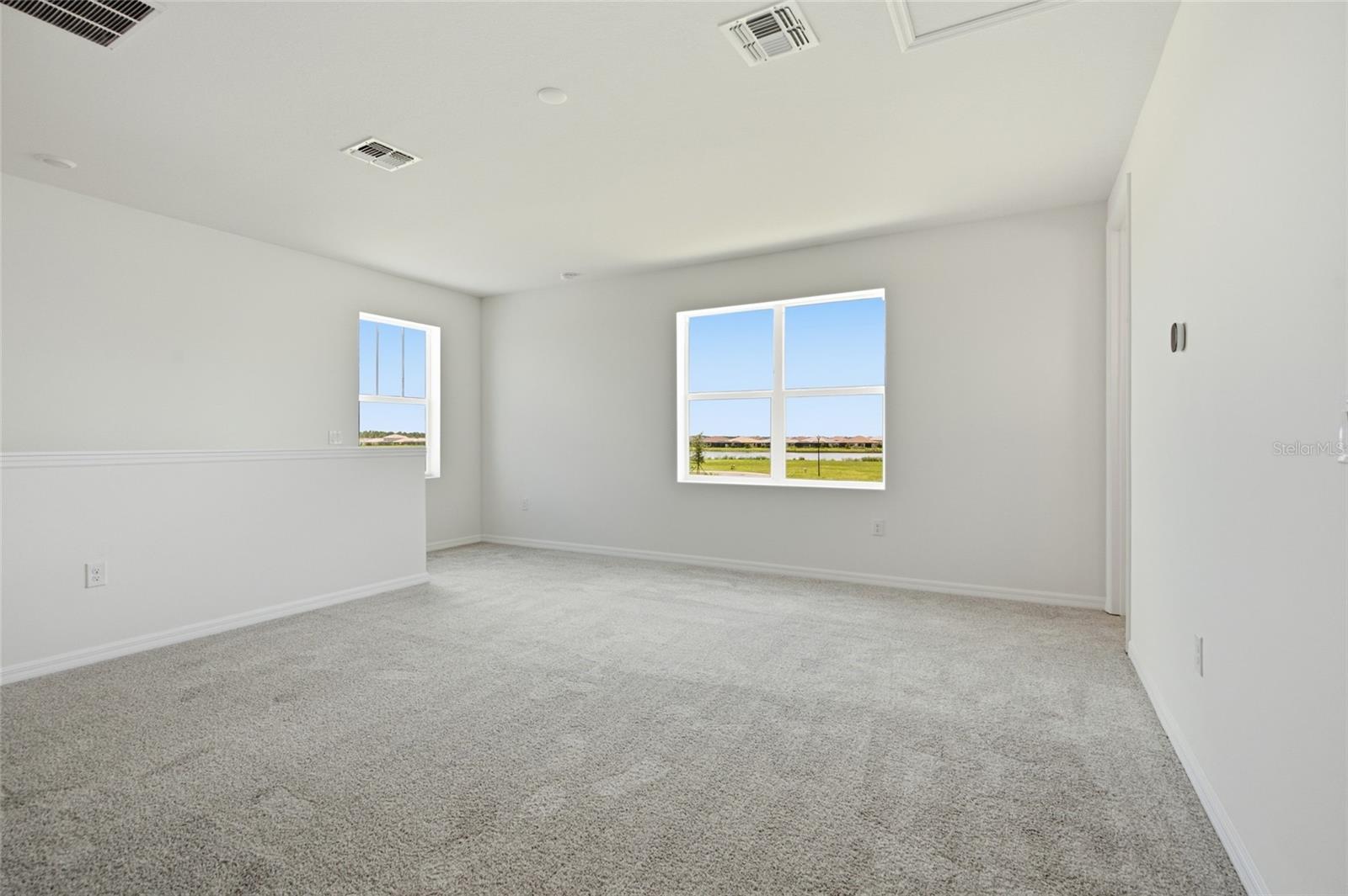 RIVER HALL COUNTRY CLUB - Residential