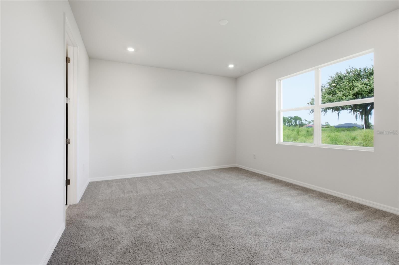 RIVER HALL COUNTRY CLUB - Residential