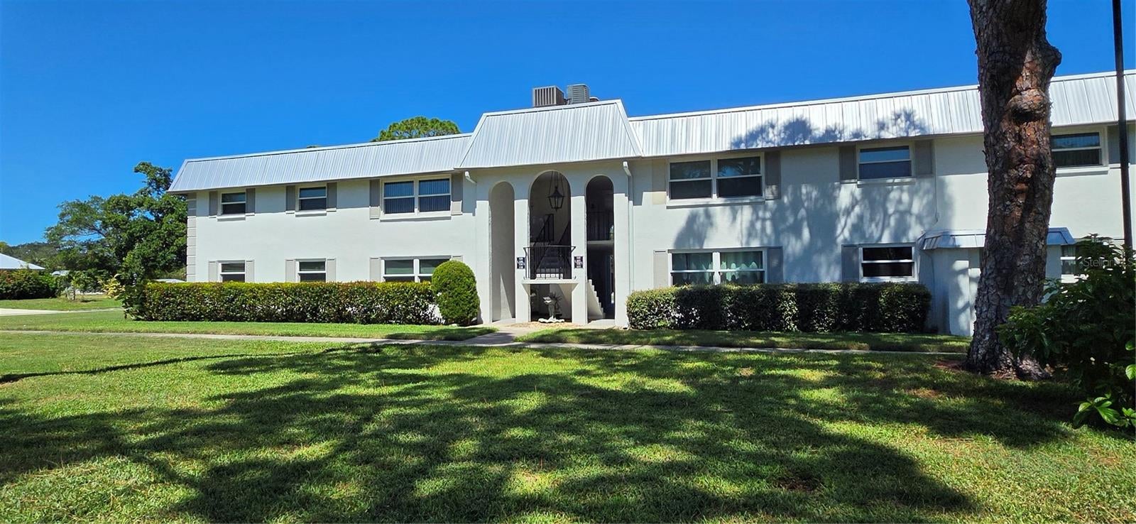 BAYWOOD COLONY GARDEN APTS - Residential