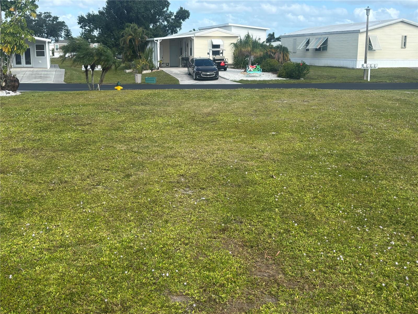 VILLAGE HOLIDAY LAKE - Land