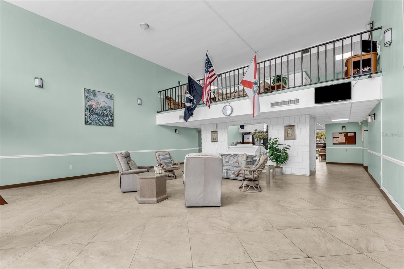 CAMBRIDGE HOUSE - Residential