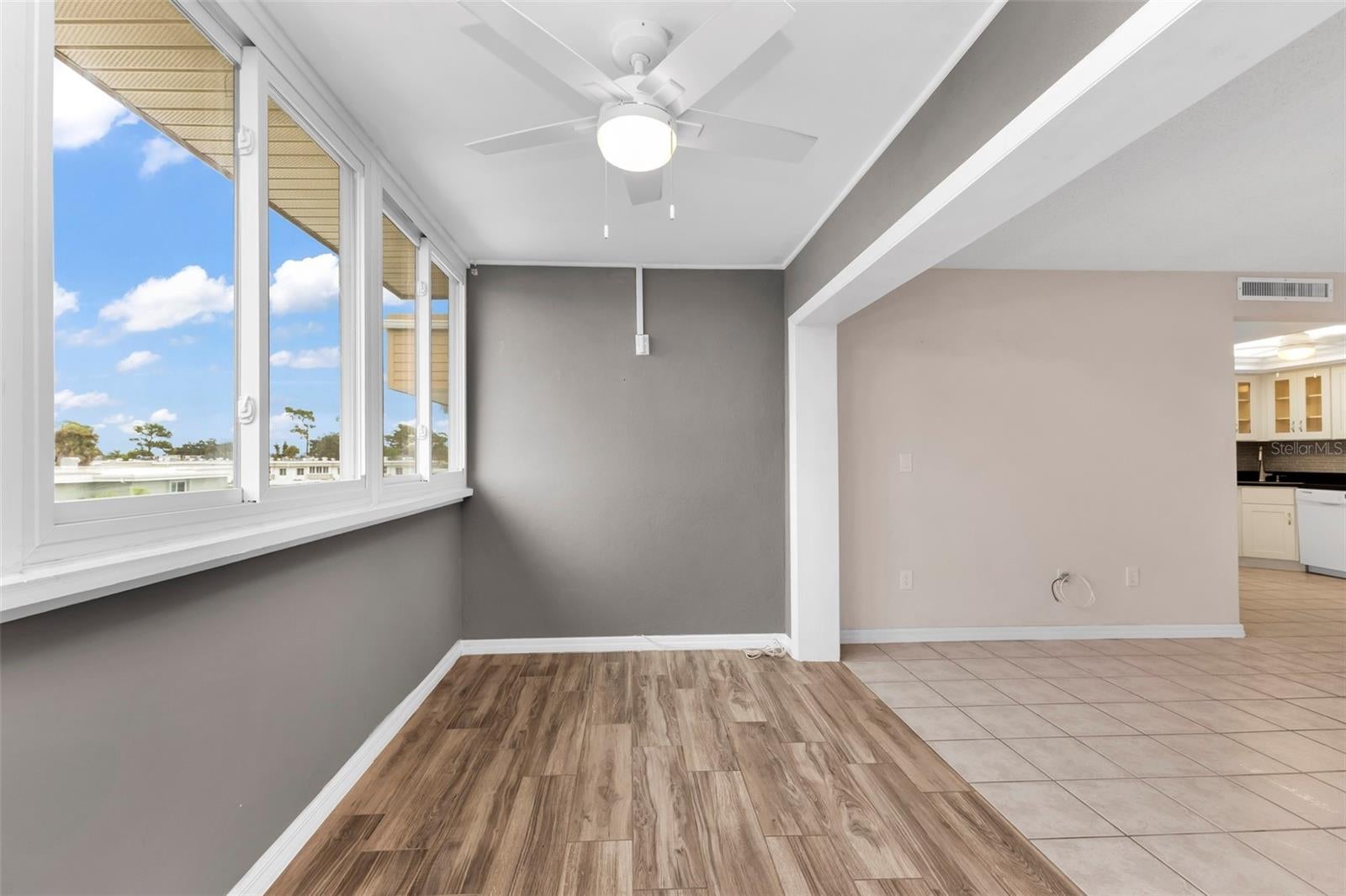 CAMBRIDGE HOUSE - Residential