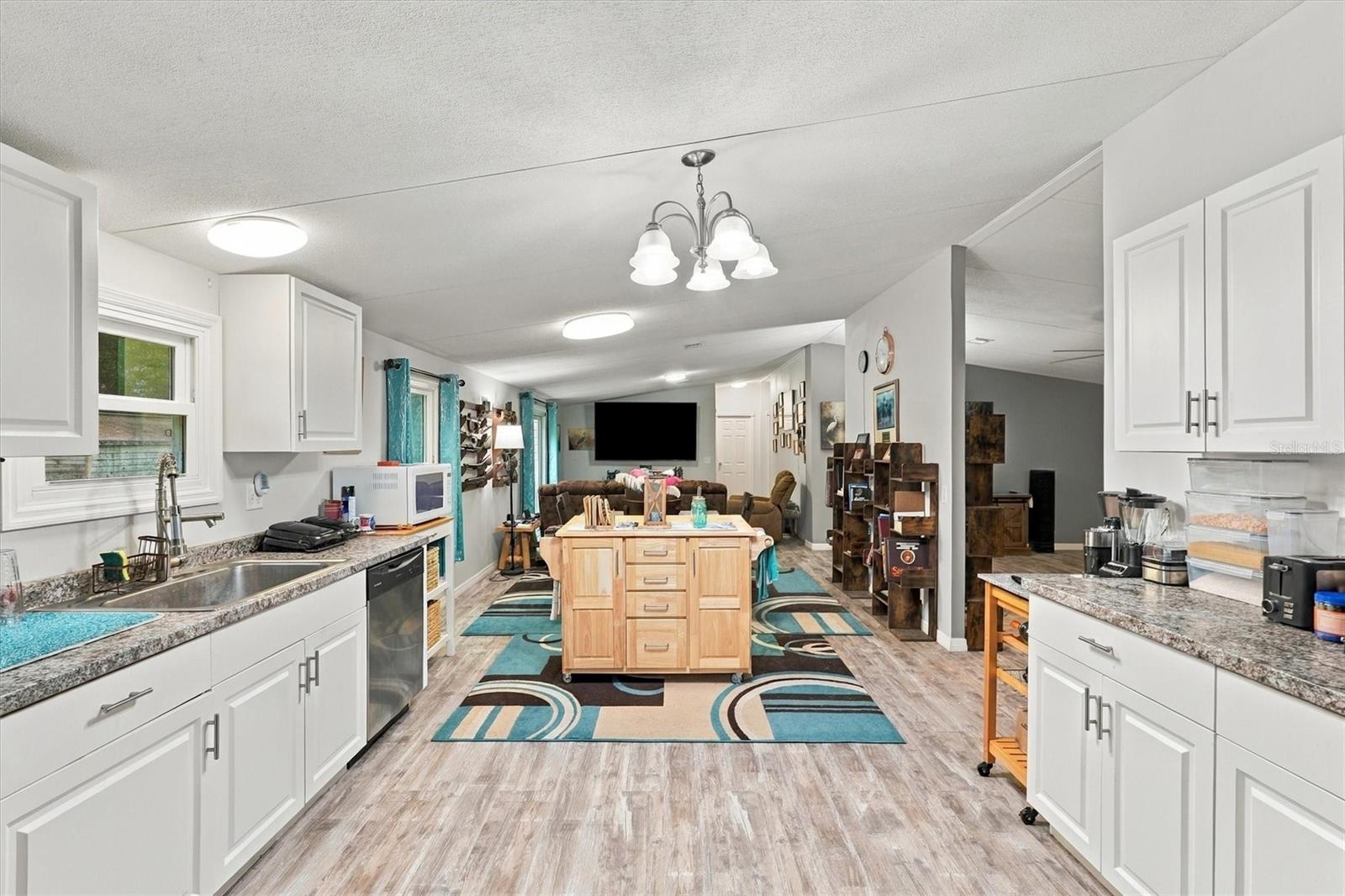 PINEWOOD ESTATES - Residential