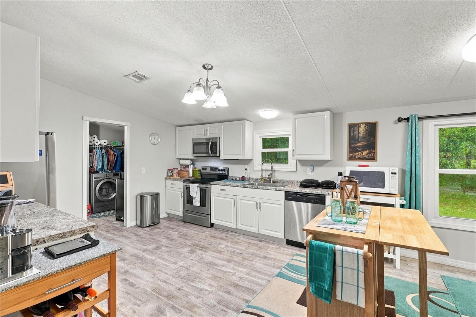 PINEWOOD ESTATES - Residential