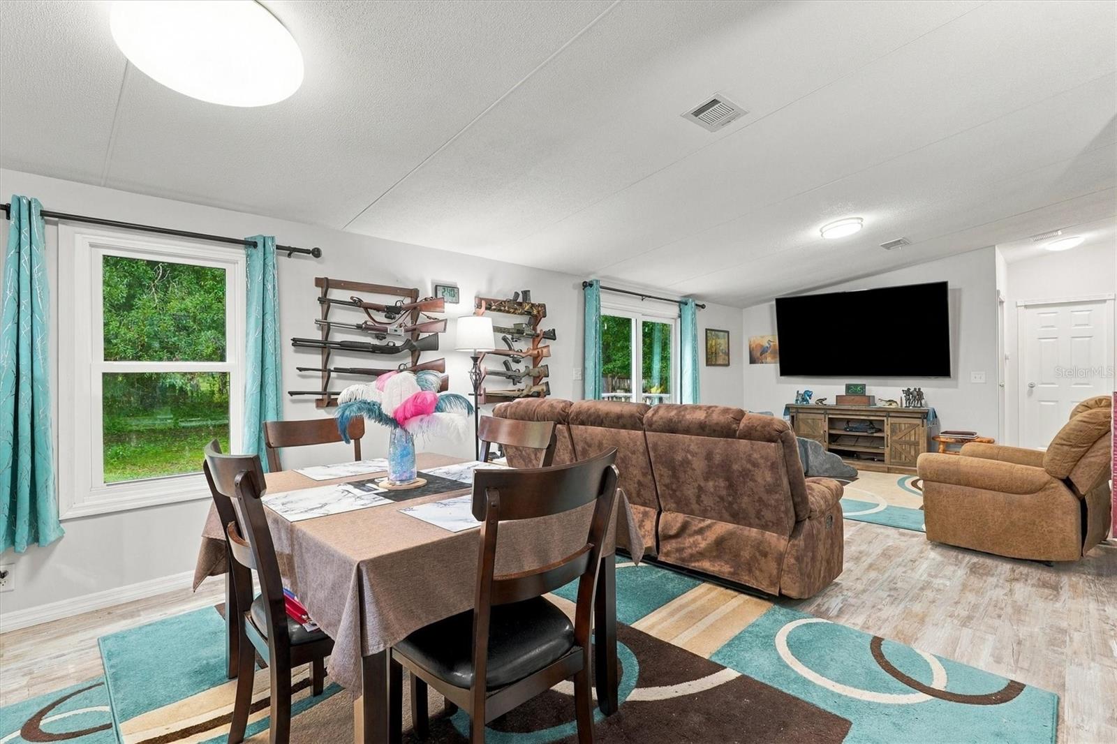 PINEWOOD ESTATES - Residential