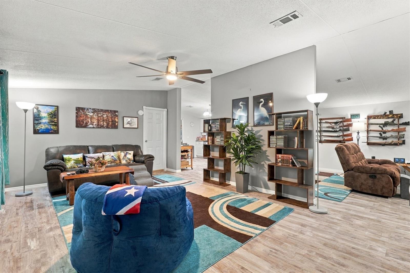 PINEWOOD ESTATES - Residential
