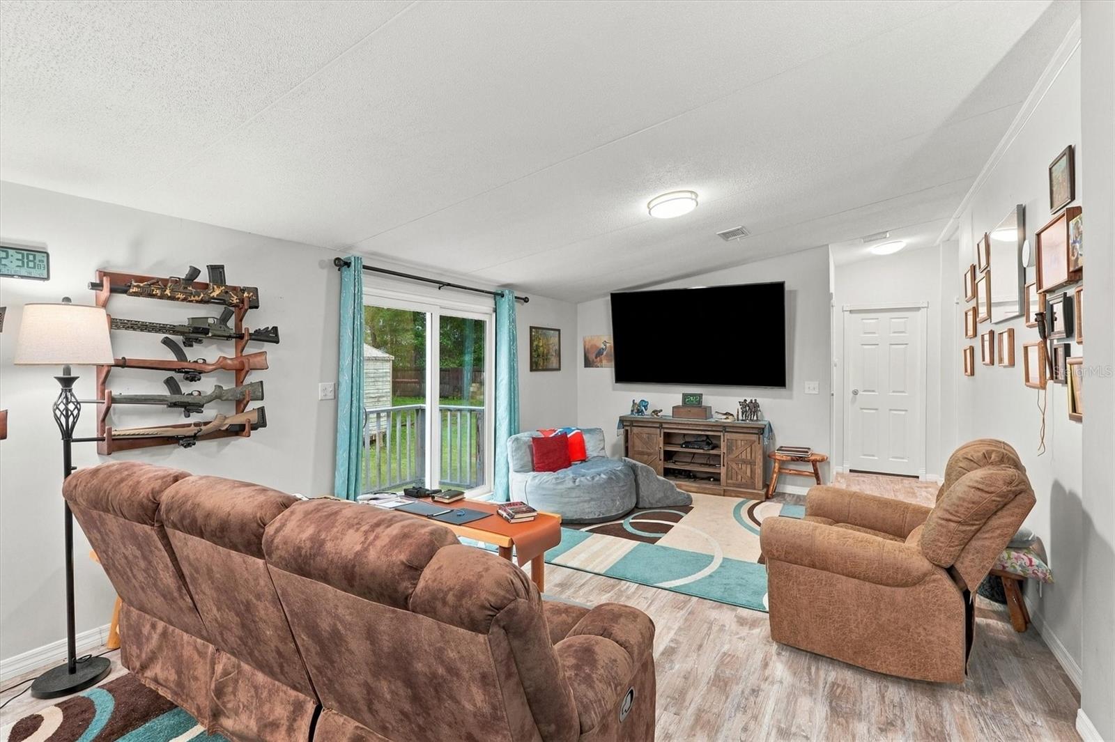 PINEWOOD ESTATES - Residential