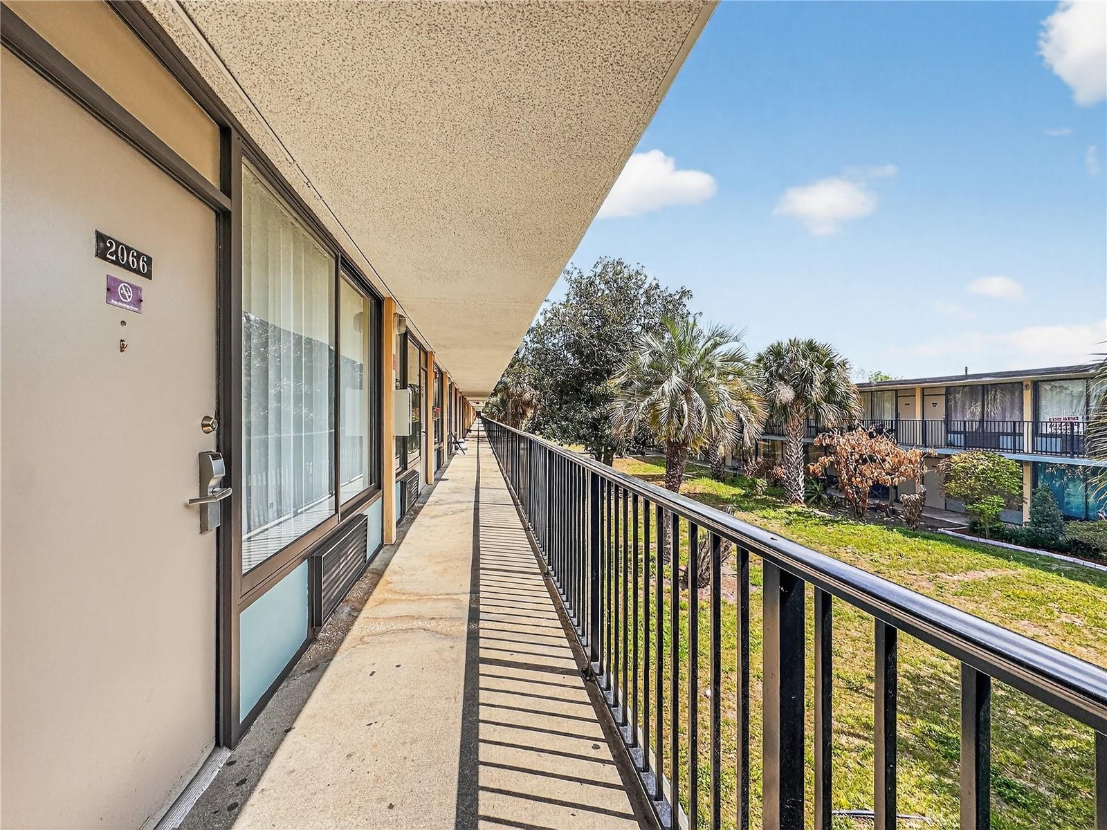 SANDLAKE COURTYARDS CONDO 5901/3515 - Residential