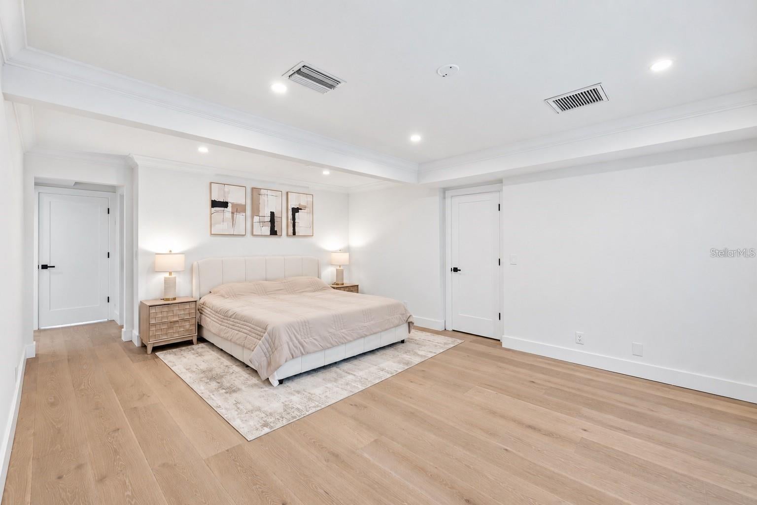 BAY ISLAND - Residential