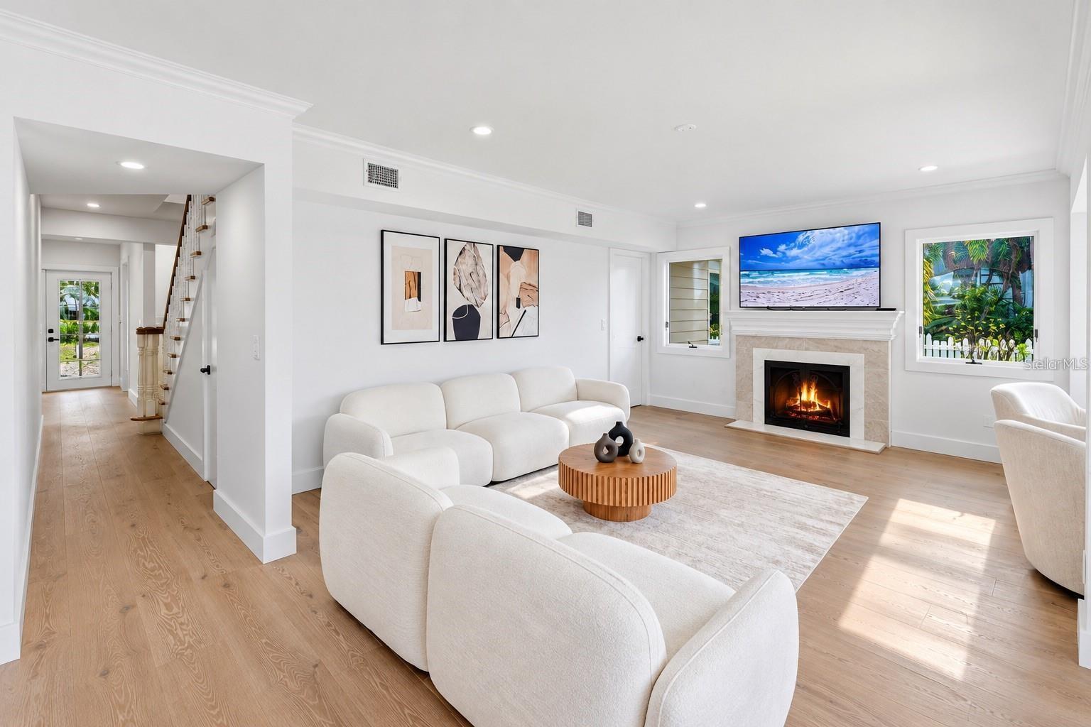 BAY ISLAND - Residential