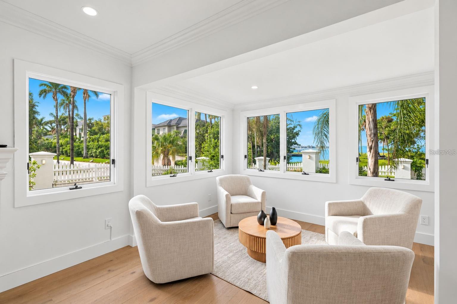 BAY ISLAND - Residential