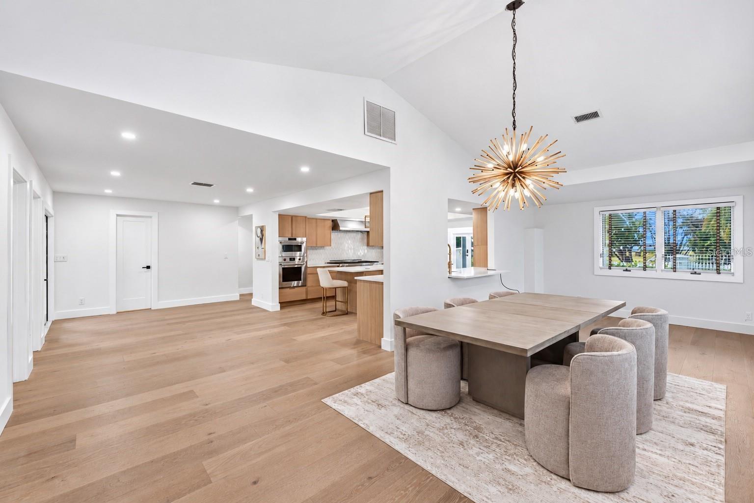 BAY ISLAND - Residential