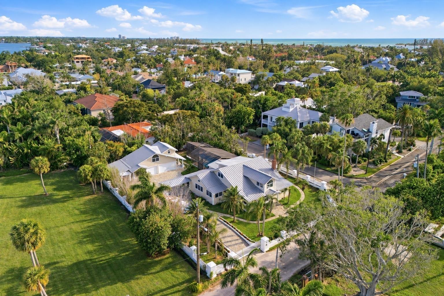 BAY ISLAND - Residential
