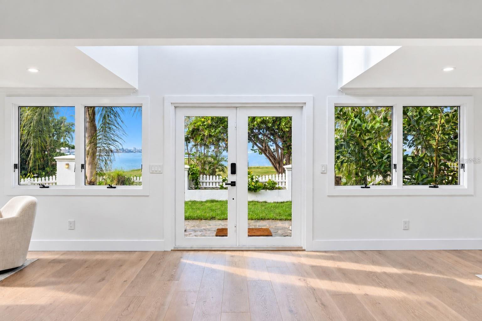 BAY ISLAND - Residential