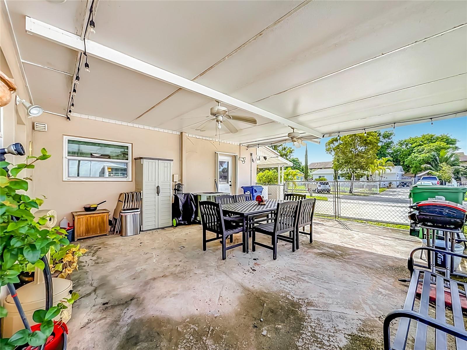 LESLIE ESTATES SEC 11 - Residential