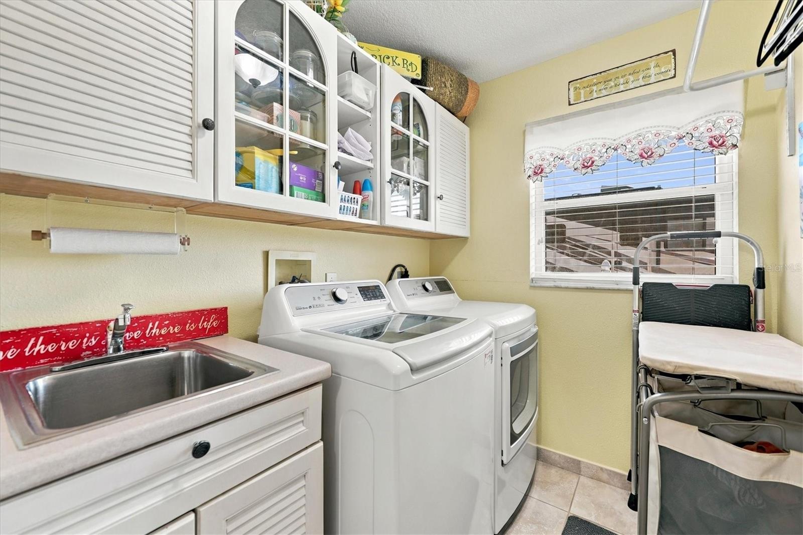 VENICE ACRES UNIT 2 - Residential