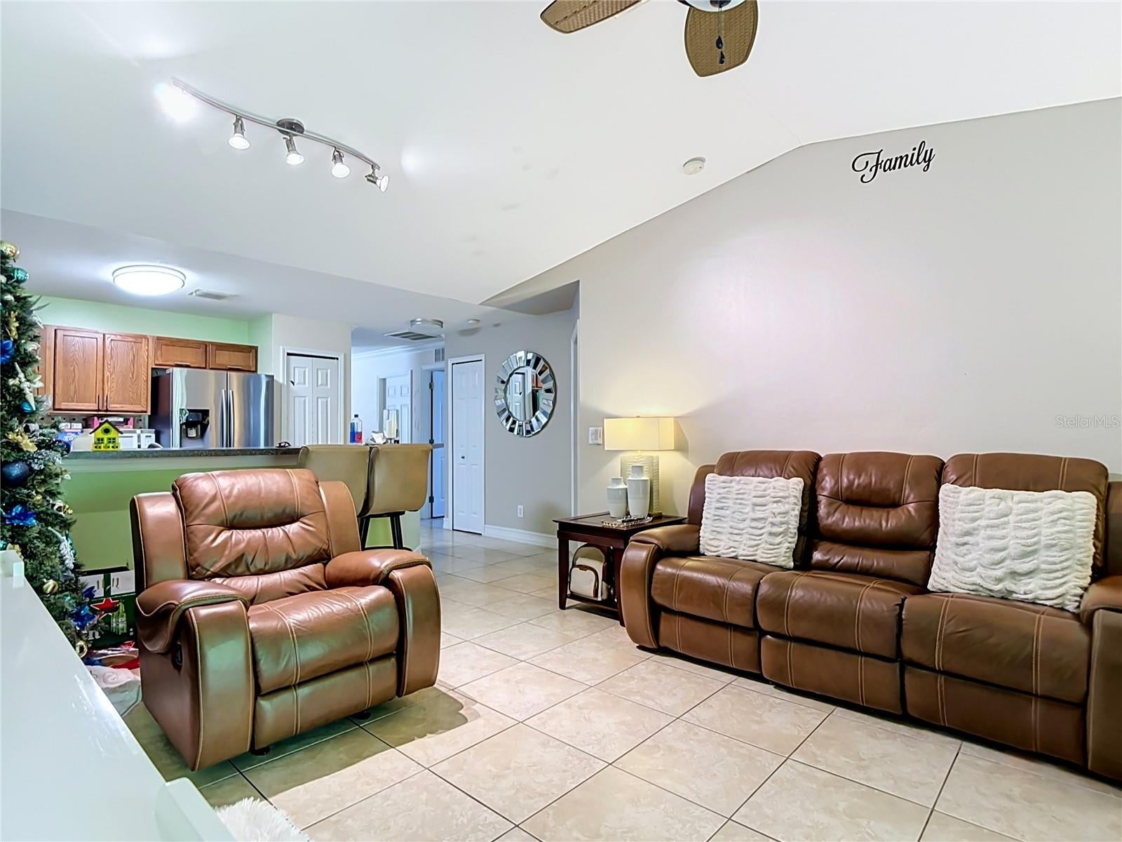 LEHIGH ESTATES - Residential Income