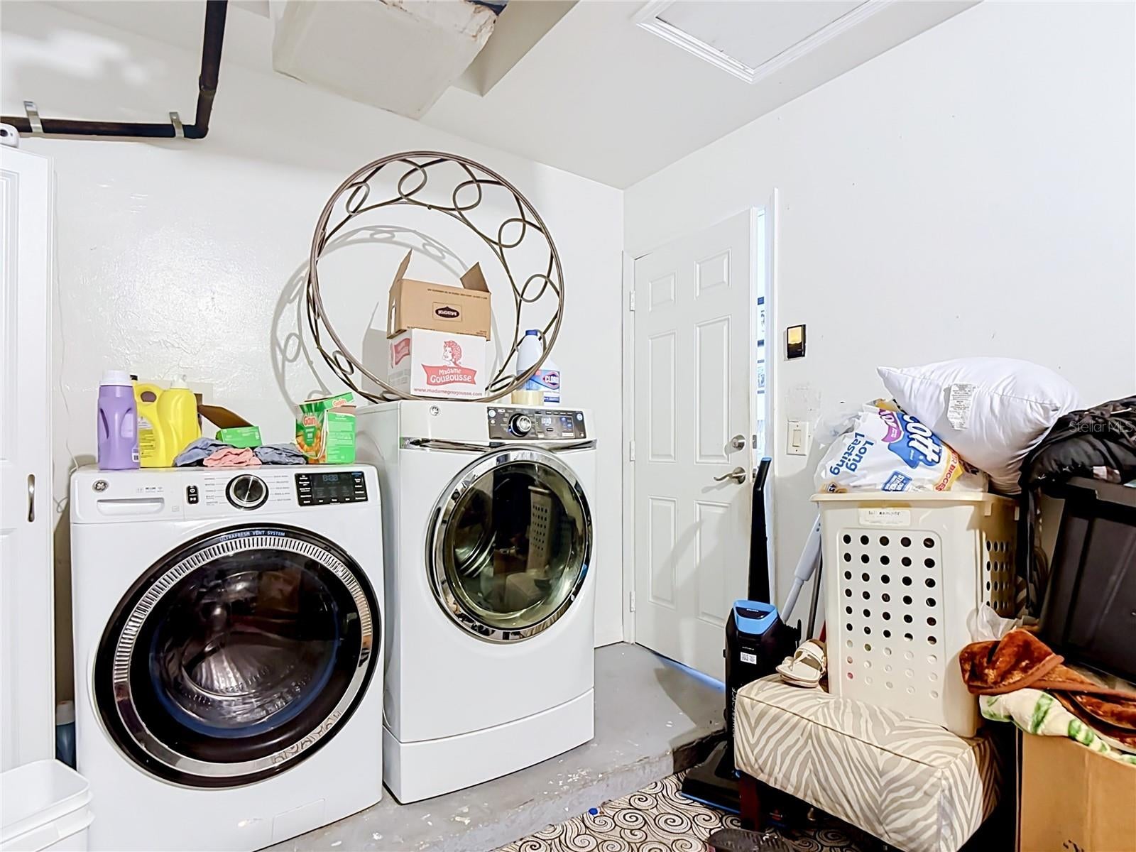 LEHIGH ESTATES - Residential Income