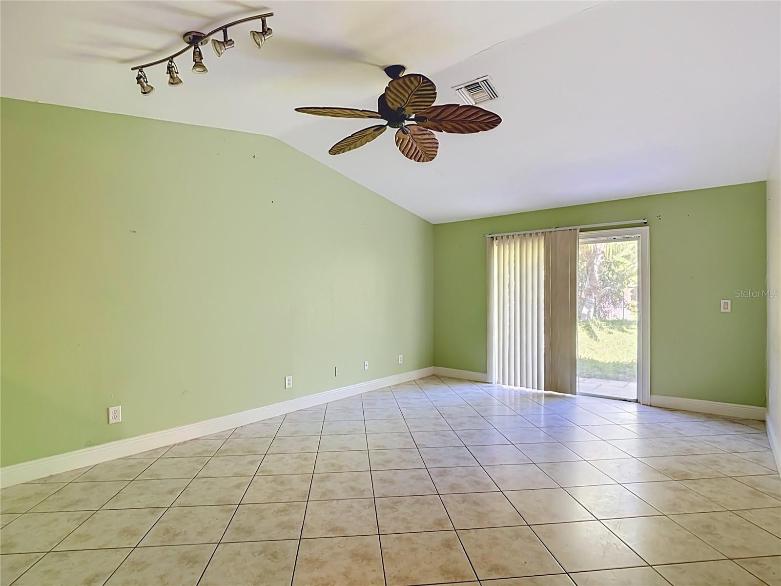 LEHIGH ESTATES - Residential Income