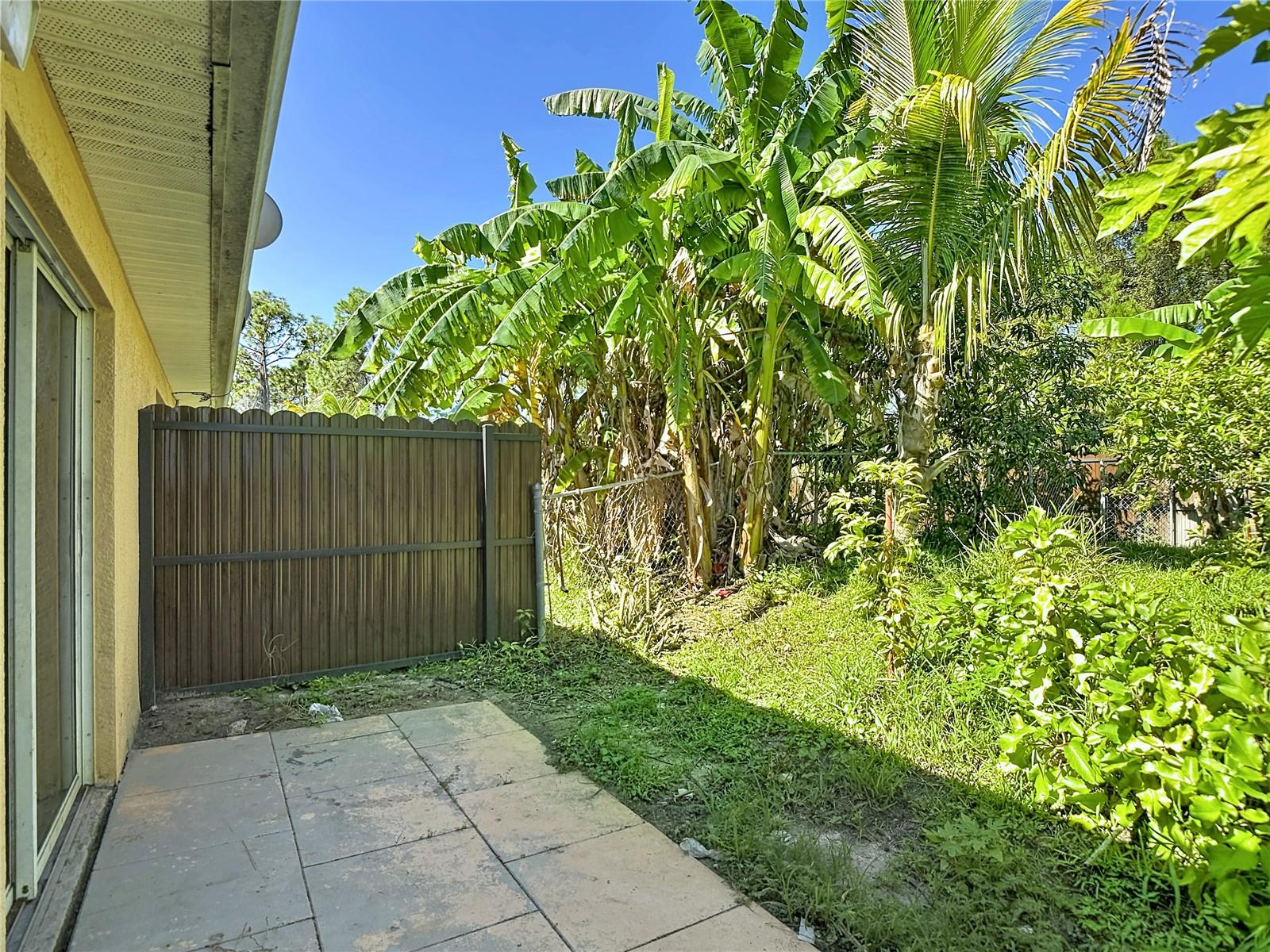 LEHIGH ESTATES - Residential Income