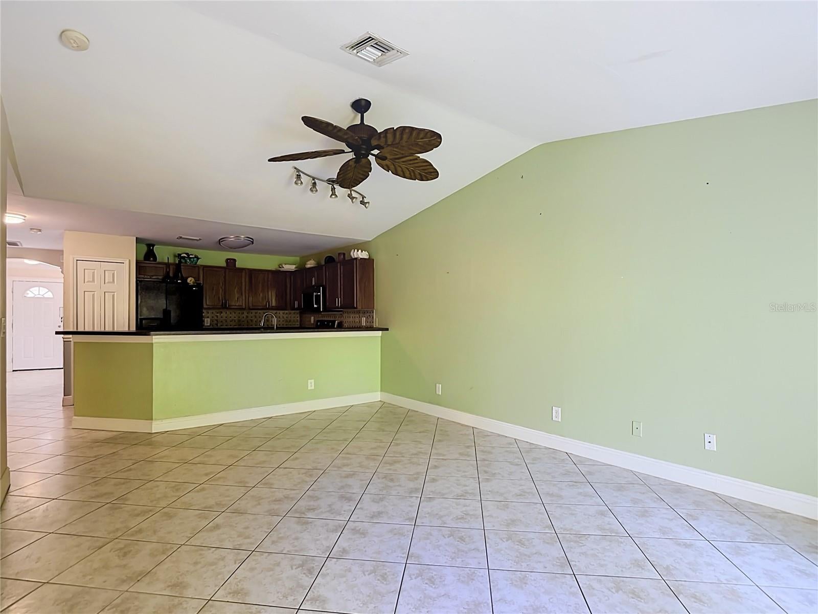 LEHIGH ESTATES - Residential Income