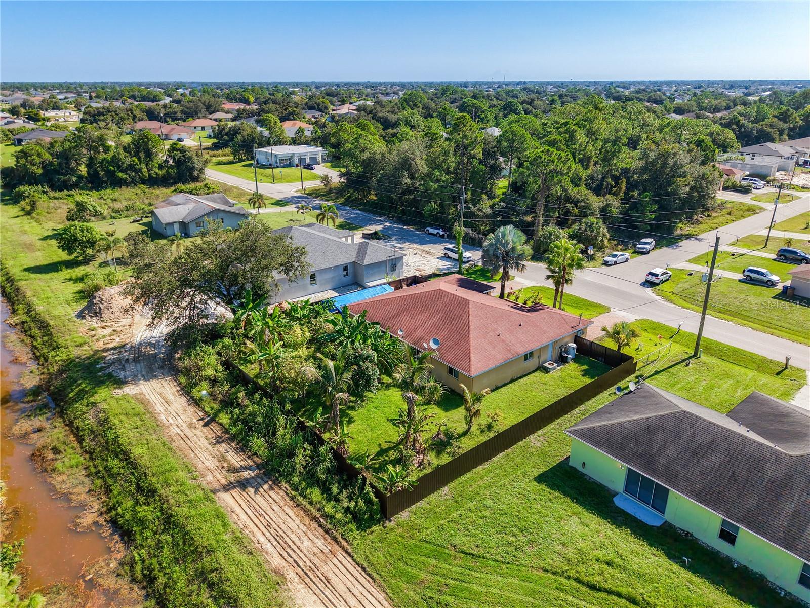 LEHIGH ESTATES - Residential Income
