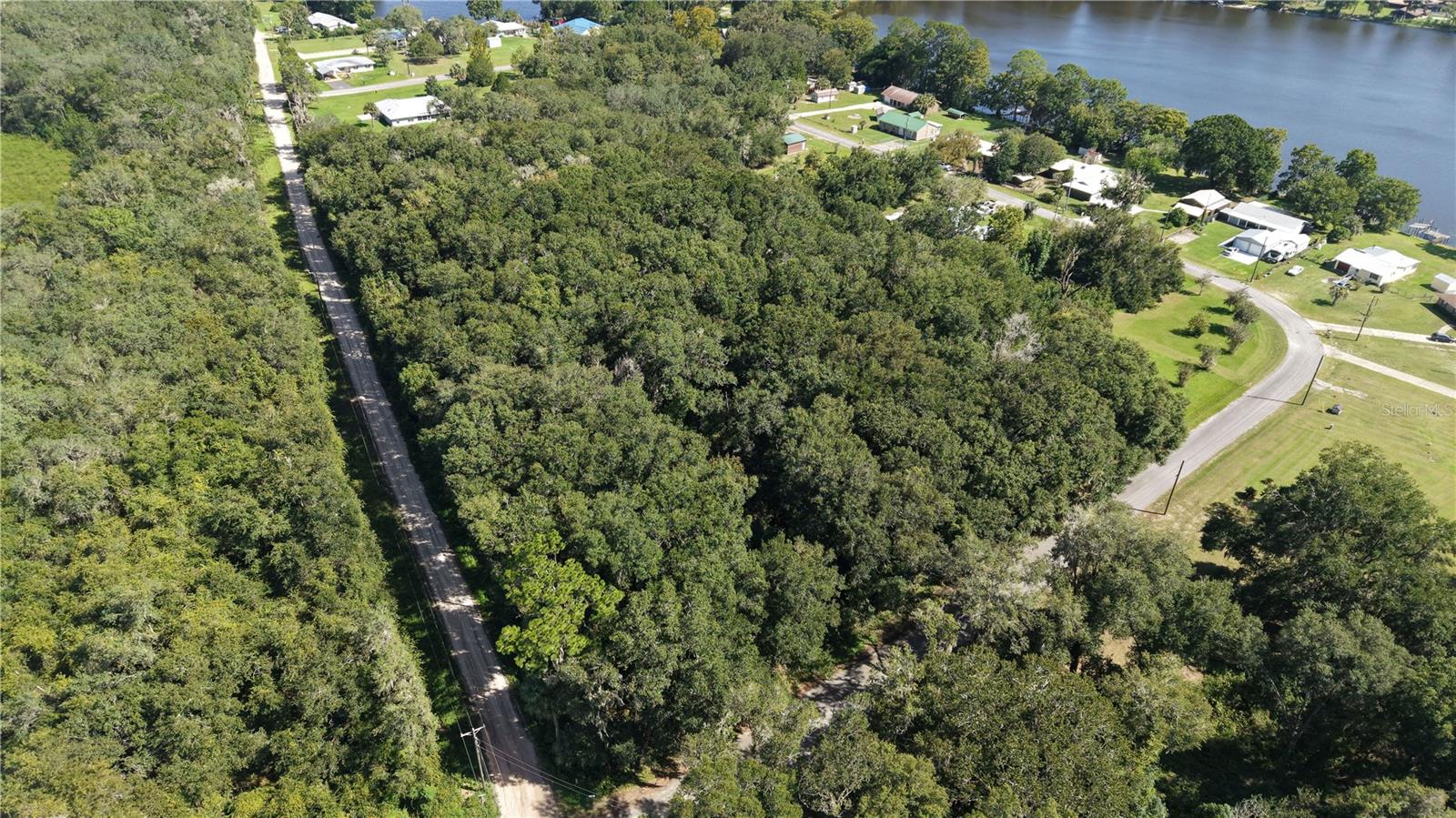 TWIN LAKE GROVE SUB - Land