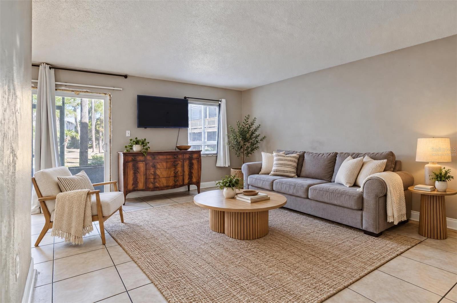 MILLENNIUM PALMS - Residential