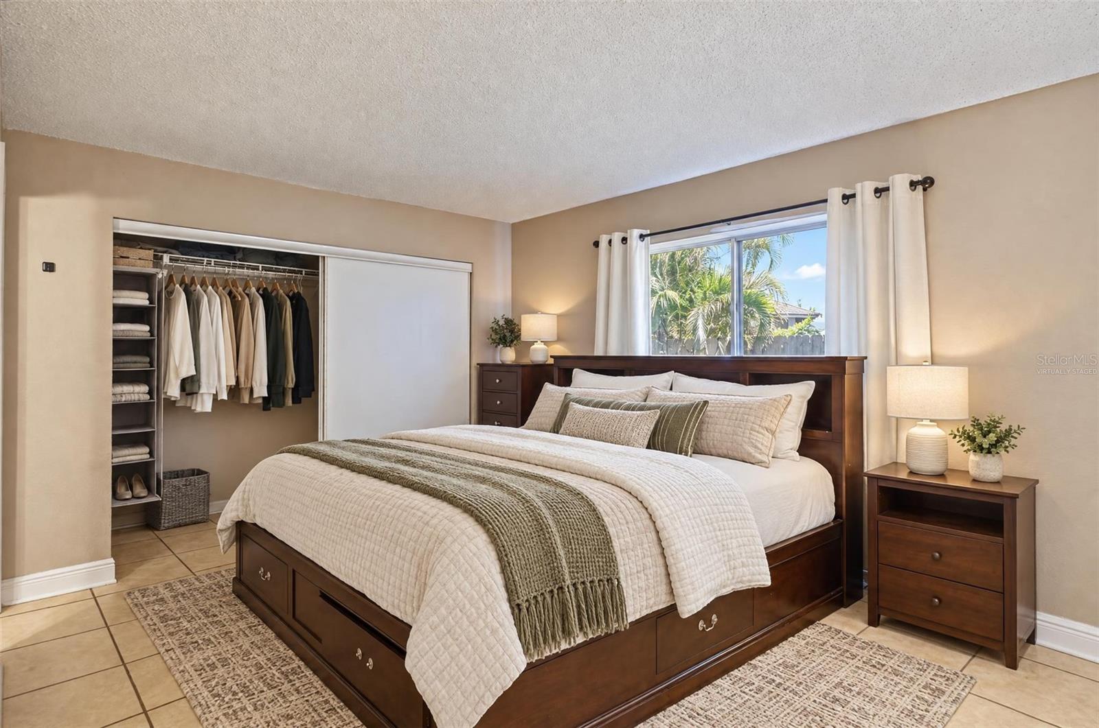 MILLENNIUM PALMS - Residential
