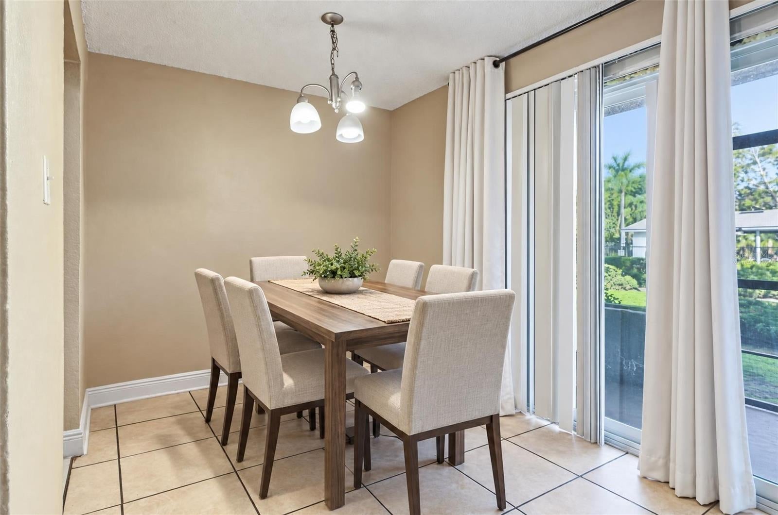 MILLENNIUM PALMS - Residential