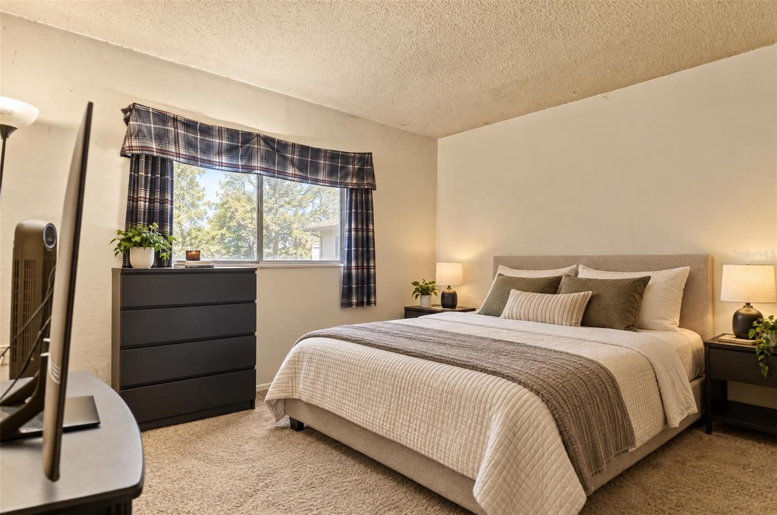 MILLENNIUM PALMS - Residential
