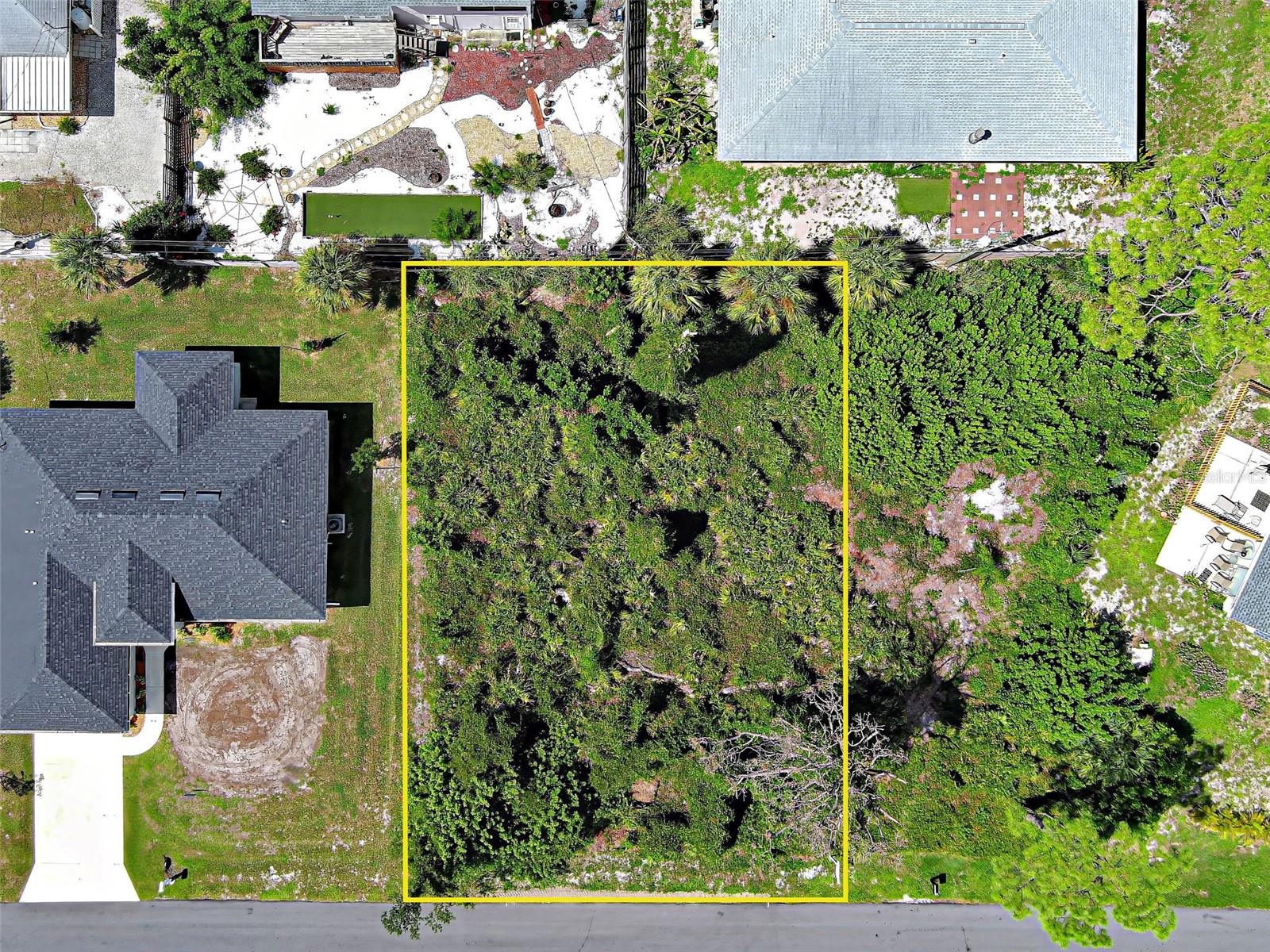 SOUTH VENICE - Land