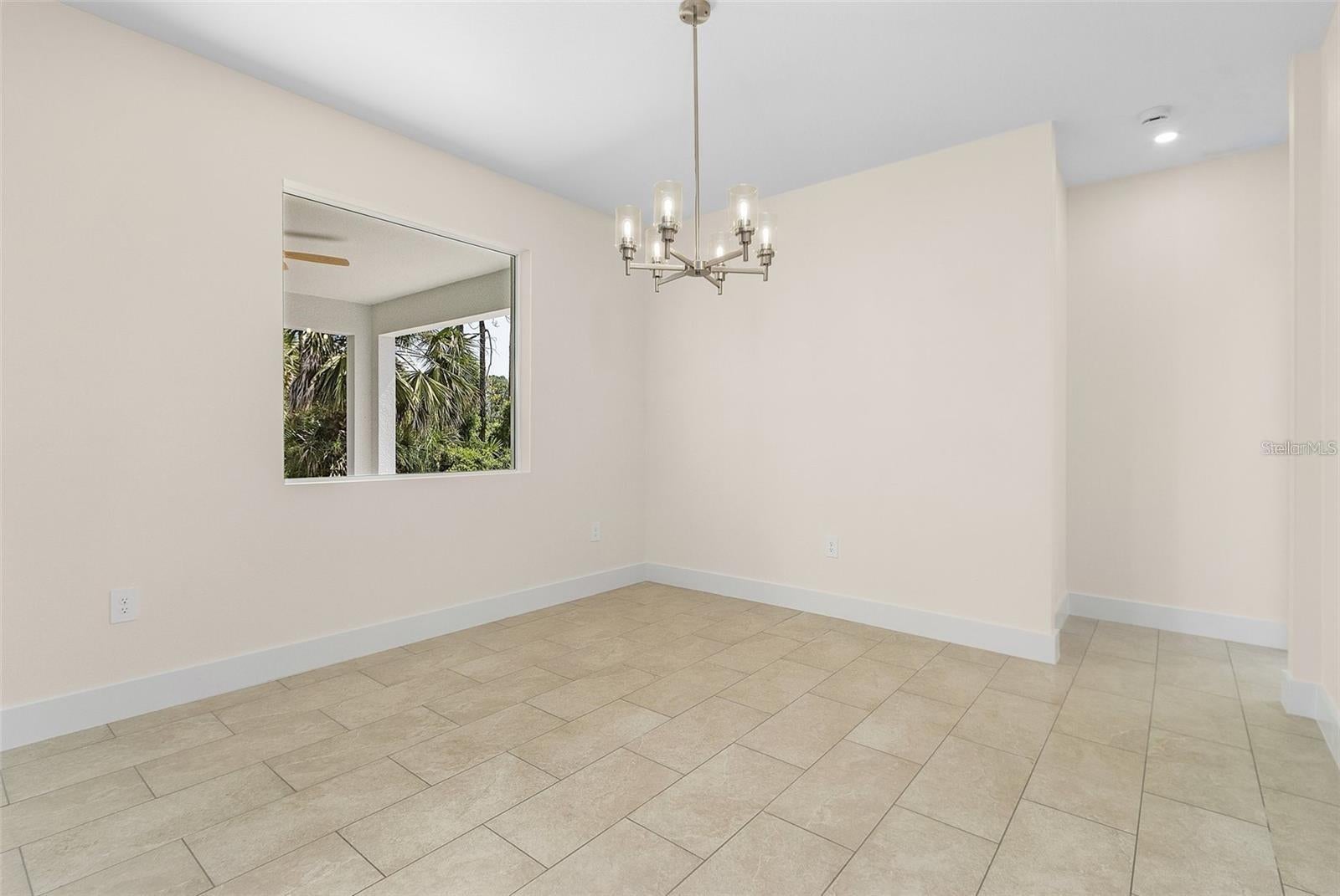 ROTONDA LAKES - Residential
