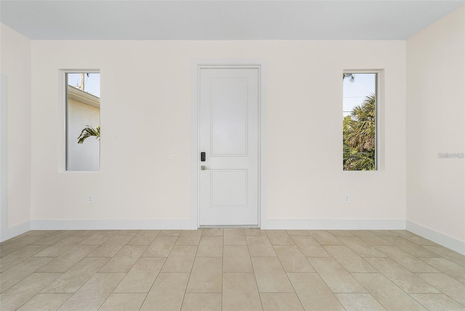 ROTONDA LAKES - Residential