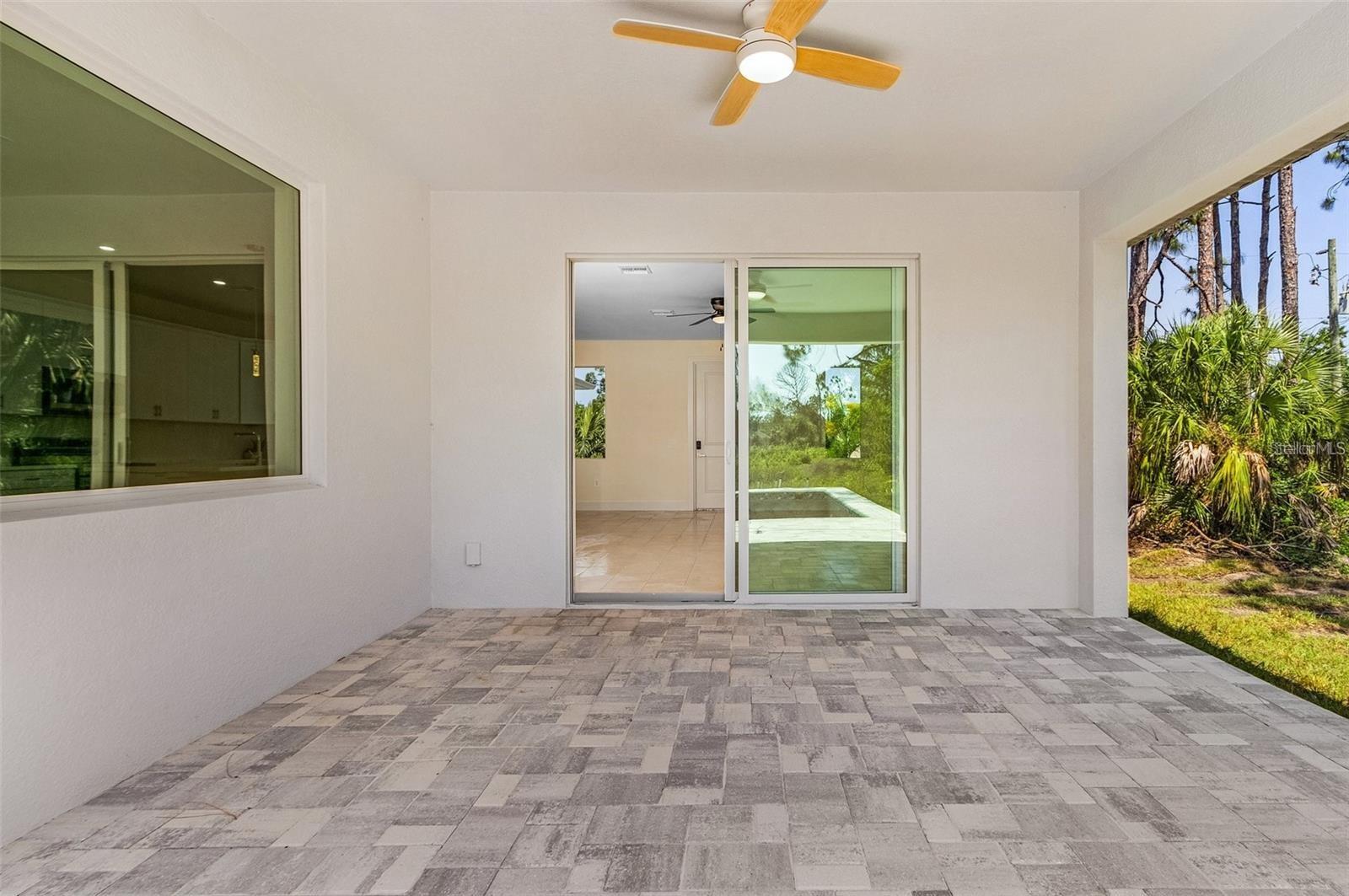 ROTONDA LAKES - Residential