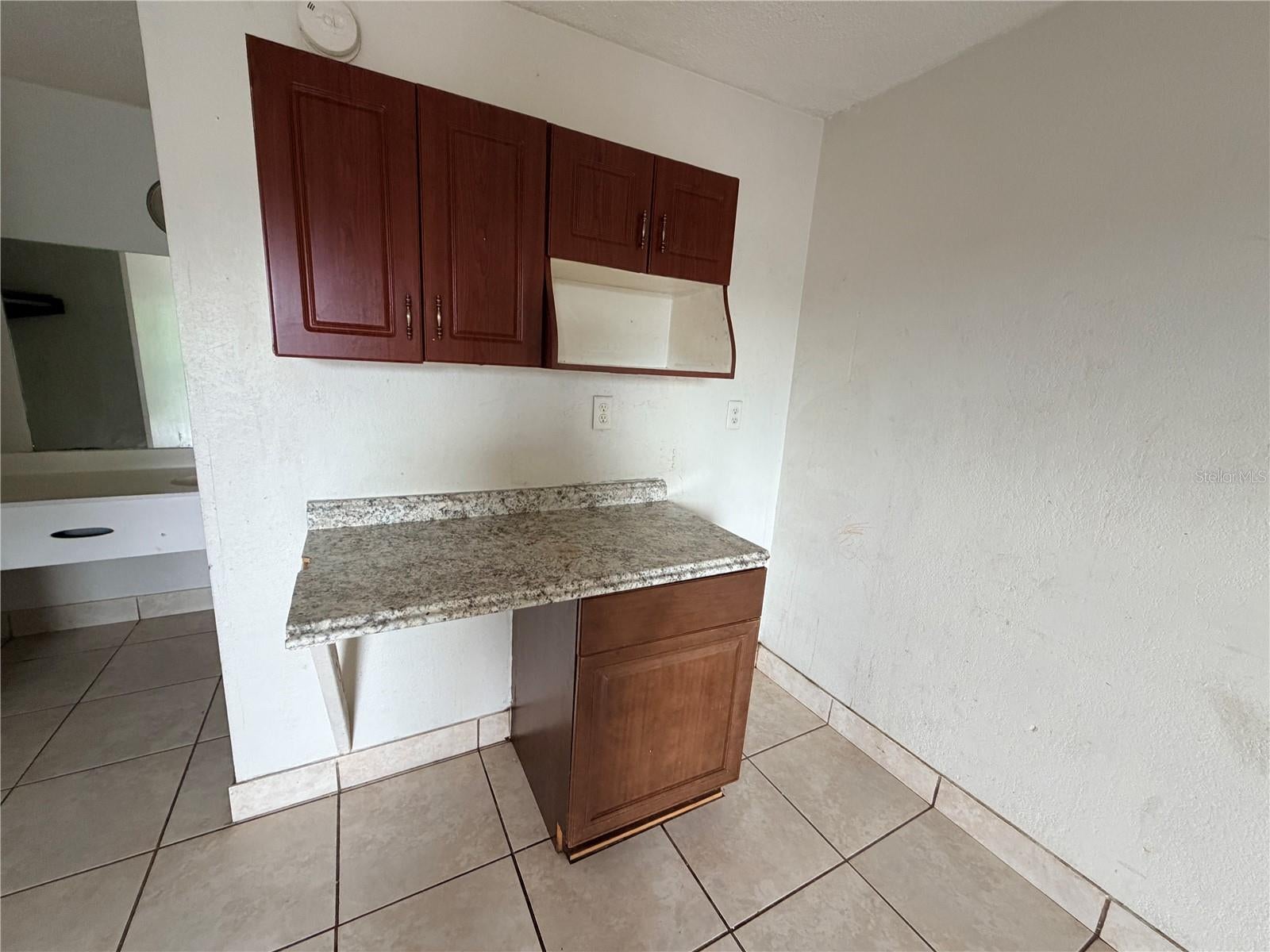 SANDLAKE COURTYARDS CONDO 5901/3515 - Residential