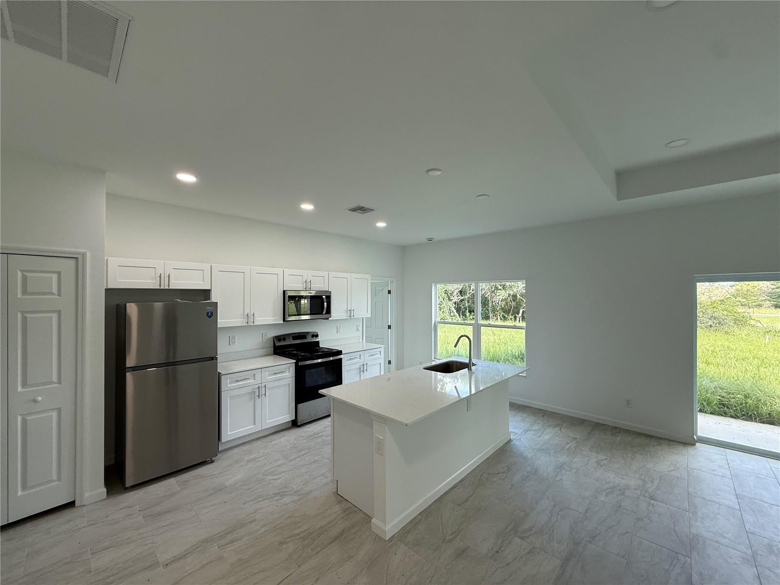 LEISURE LAKES SEC 01 REP - Residential